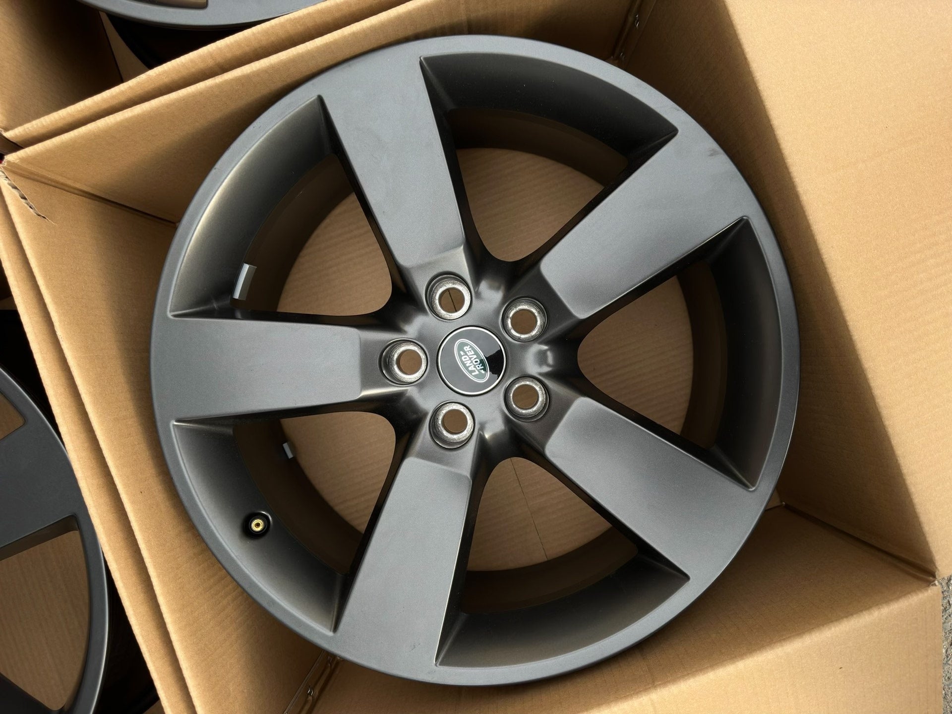 Wheels for Land Rover Defender 2020+