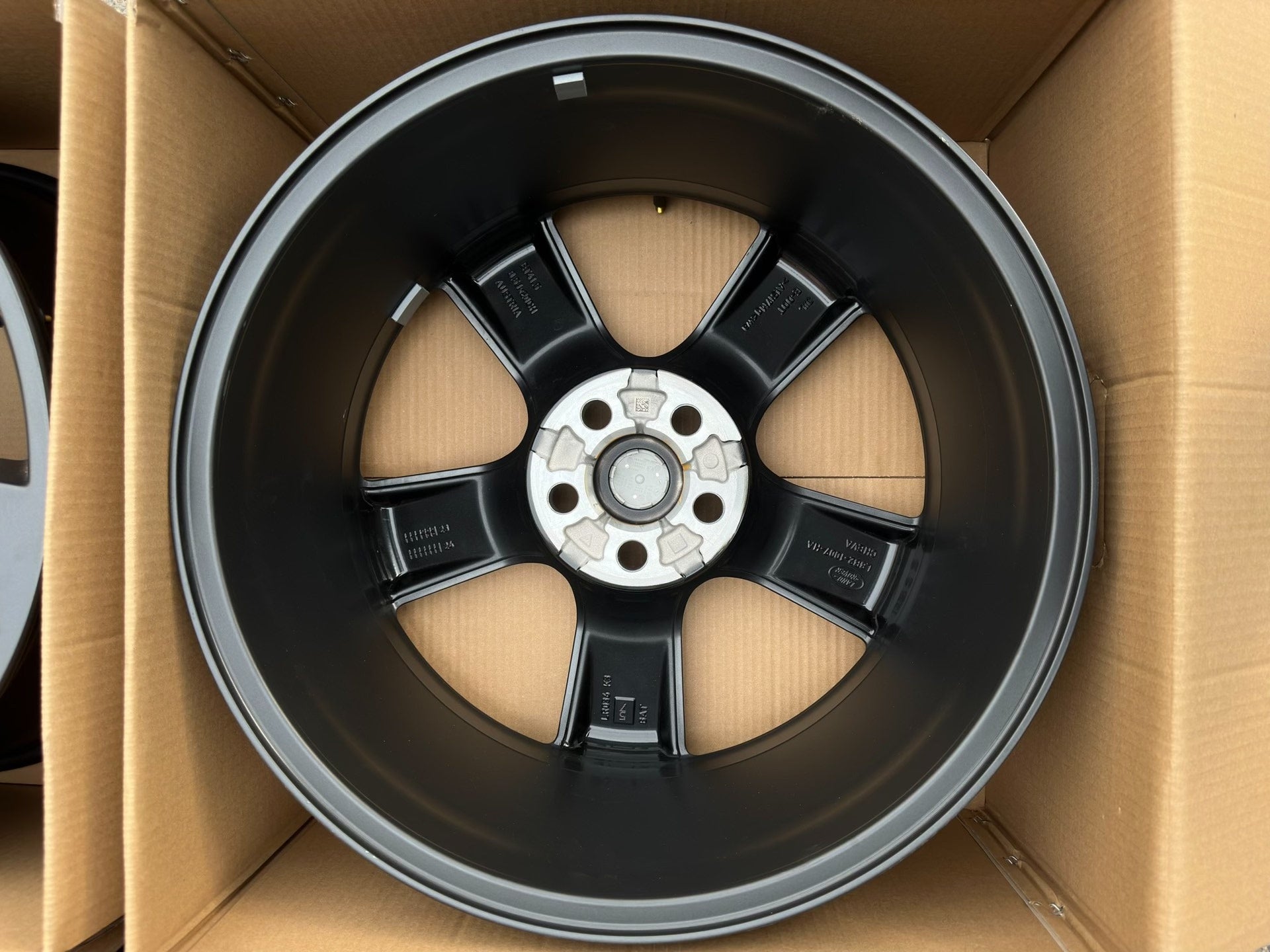 Wheels for Land Rover Defender 2020+