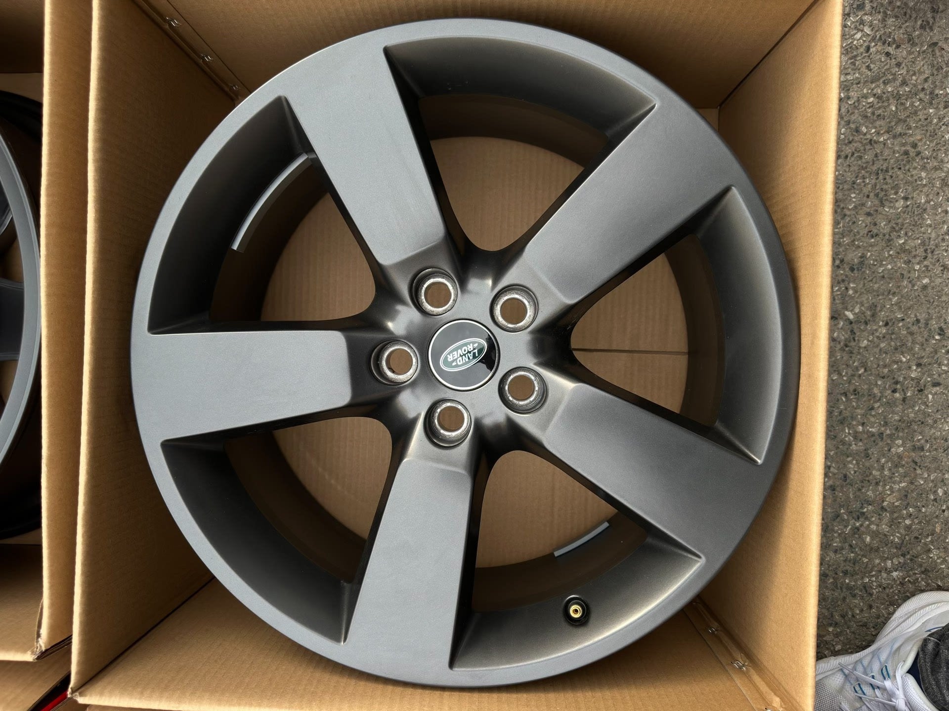 Wheels for Land Rover Defender 2020+